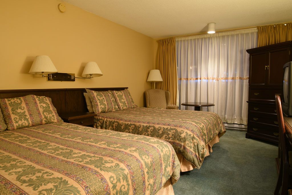 Picture of a standard room - Pacific Inn Hotel